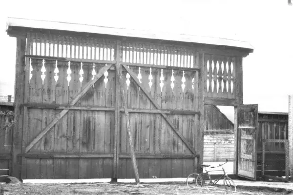 80.) Kötött fedeles kapu. Kalotaszeg, 1970-es évek
