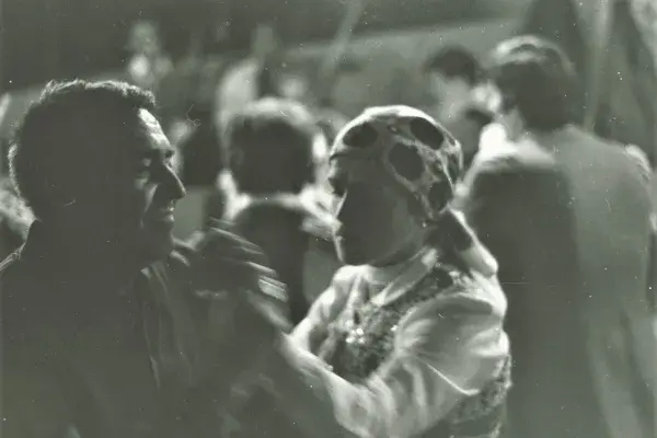 83.) Kallós Zoltán tánc közben (Kallós Zoltán a Balladák filmje forgatásán). Méra, 1984. május 9.