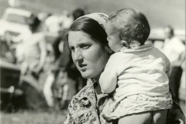 Cigányasszony gyermekével, Csatka 1974.