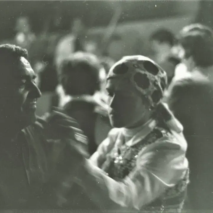 83.) Kallós Zoltán tánc közben (Kallós Zoltán a Balladák filmje forgatásán). Méra, 1984. május 9.