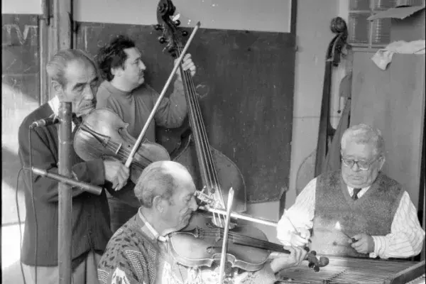 Id. Radič Ondrej és zenekara hangszerekkel Rimakokova, 1996.