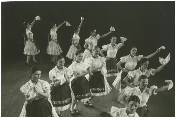 Timár Sándor: Zempléni táncok, Karikára legények, 1982