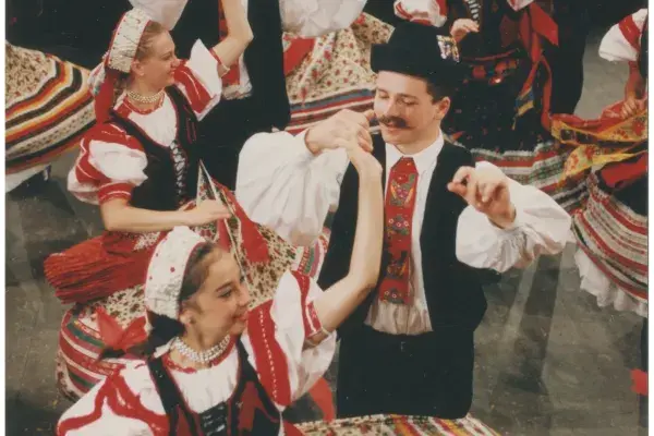 Timár Sándor: Kalotaszegi pár, 1990