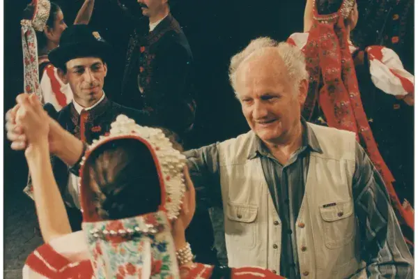 Fotózás, középen Timár Sándor, 1990