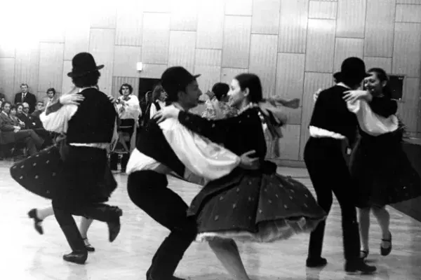 A VDSZ Bartók Béla Táncegyüttes ausztriai fellépése, Linz, 1973 (HH_THA_FO_000822).JPG