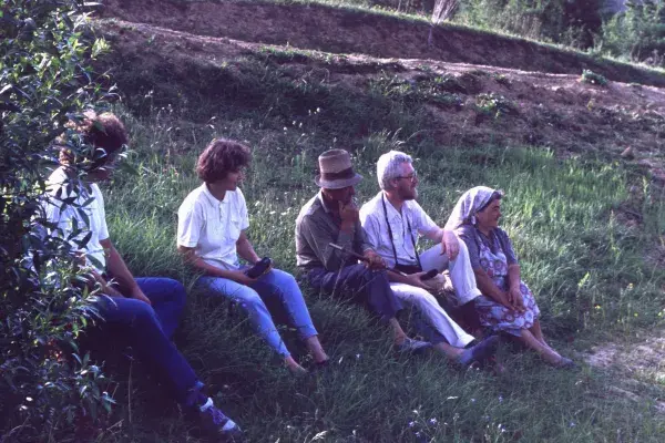 Gyűjtés a Mezőségen és Gyimesben Nesztor Ivánnal, 1980-as évek (HH_THA_FO_005392_01).JPG