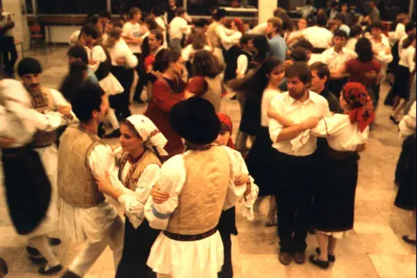 Gyimesi bál, Besenyő Gábor 'Kokó' Vincze Zsuzsanna, Andó Bea, Műszaki Egyetem, 1984 körül (HH_THA_FO_000138_01).JPG