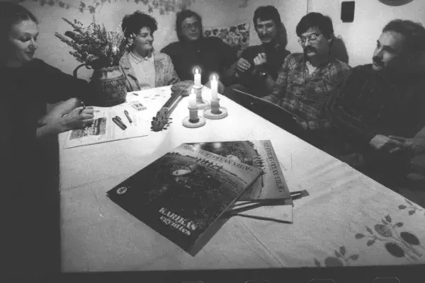  Karikás Együttes: Tóthné Dénes Anikó, Juhász Erika, Erményi István, Rőmer Ottó, Tóth Gábor, Hegedűs Csaba, 1987 (HH_THA_FO_000021_01)