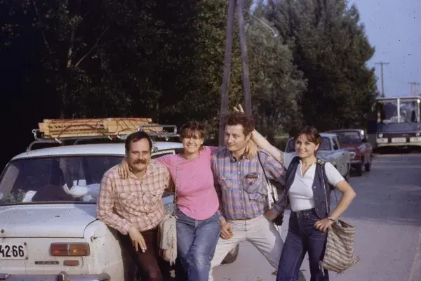  Táncház a Molnár utca 9-ben. Dövényi Péter, Zoltay Hajnalka, Nagymarosy András, Fábián Éva, Belvárosi Ifjúsági Ház, 1980-as évek (HH_THA_FO_005462_01)