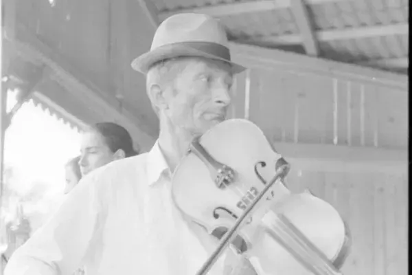 Moldován Stefán kontrás a válaszúti táborban (1997)