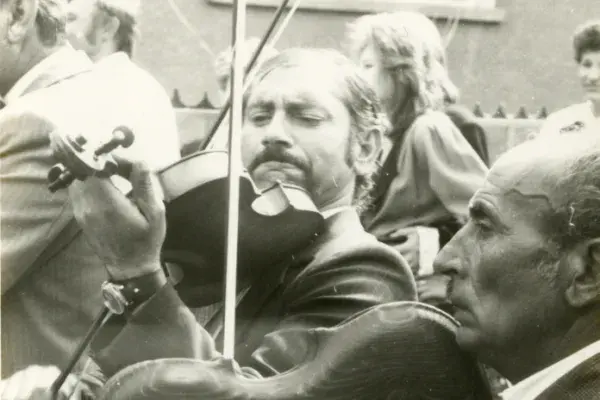 Dancs Tibor zenekara vágáshutai lakodalomban (1991)