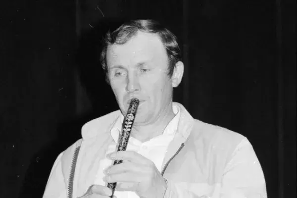 László Legedi István klézsei furulyás (1990)