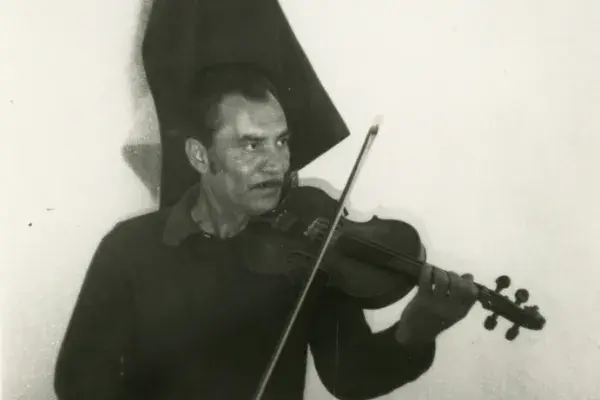 Berki Pál, prímás Feled-Barthapuszta 1990.