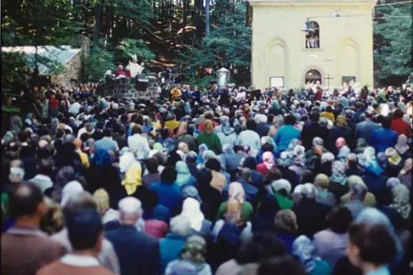 Búcsújárók, Csatka 1974.