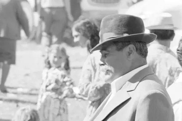 Cigány férfi a csatkai búcsúban, 1974.