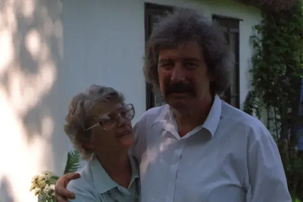 Joli néni Halmos Bélával Vértesacsa 1998.