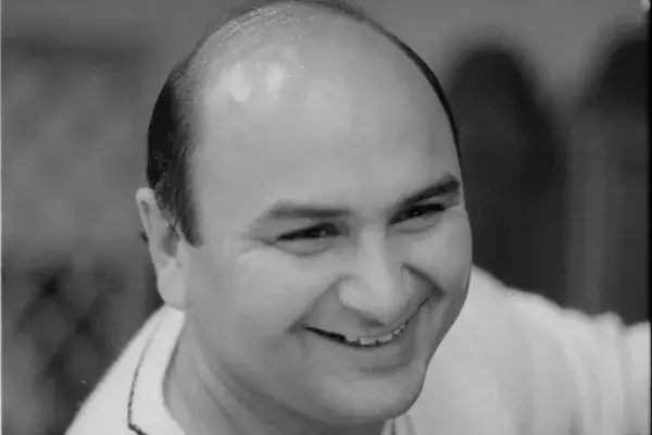 Ifj. Oláh Árpád a bodrogmezői zenekar bőgőse 1996.