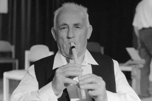 Szentes András csíkjenőfalvi furulyás Fonó Budai Zeneház 1998.