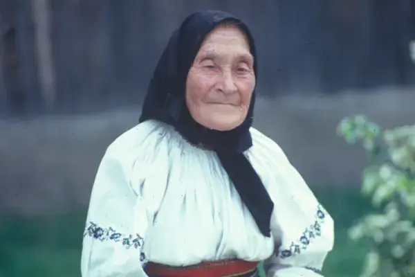 96.) Idős asszony. 1980-as évek