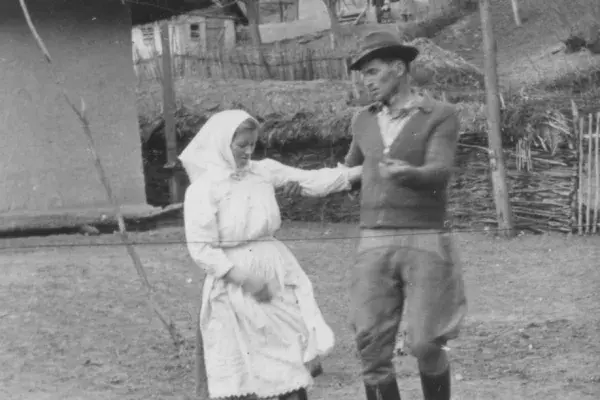 5.) Mezőségi régi stílusú páros táncok - Fodor János "Selyem és Fodor Jánosné  Fodor Erzsébet - Pesovár Ferenc és Kallós Zoltán megrendezett filmfelvétele, gyűjtése. Visa, 1964. április 10.