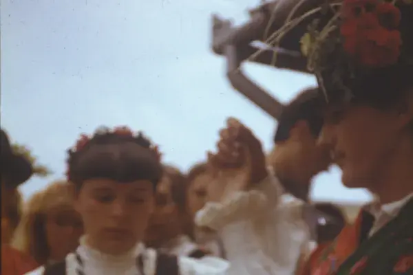 94.) Kis Ibolya menyasszonyt búcsúztatja Kis Tibor. Visa, 1987. augusztus 01.