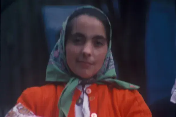 32.) Nő kisbabával. Moldva, 1980-as évek